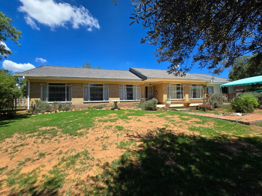 4 Bedroom Property for Sale in Dan Pienaar Free State